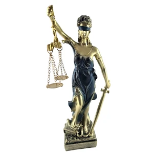 Themis (34.5 x 14 x 10 cm)