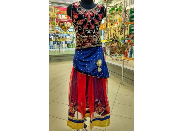 Фото 1 - Children's Indian holiday costume Red-black #1, Children's Indian holiday costume, Ayurveda