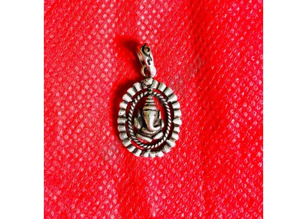 Фото 1 - Pendant-4 Ganesh in a circle silver 33mm, Ayurveda Here!