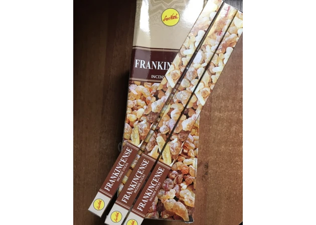 Фото 1 - Пахощі Frankincense, 8 шт Sree Vani Аромапалочки масальные благовония Благовоние пыльцовое с теплым ароматом Ладана, Аюрведа Зде