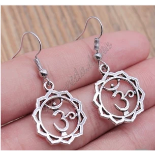Omkara Zvezda earrings, diameter 2 cm, UT-00004575, Om earrings, Ayurveda.