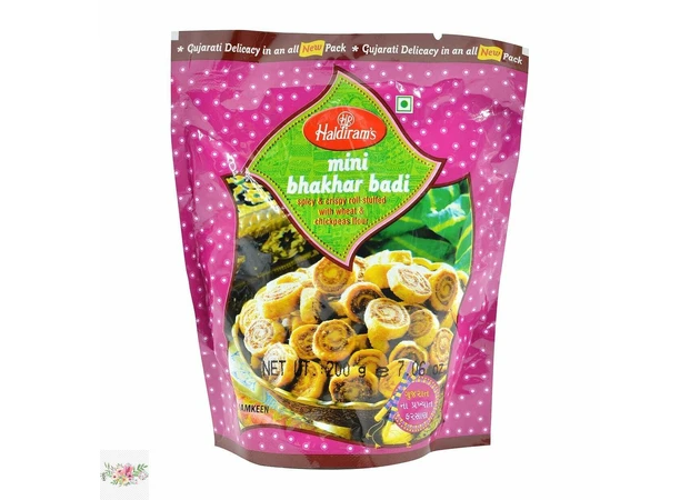 Фото 1 - Mina Bakarvada's spicy-sweet snack with Haldiram's tea
